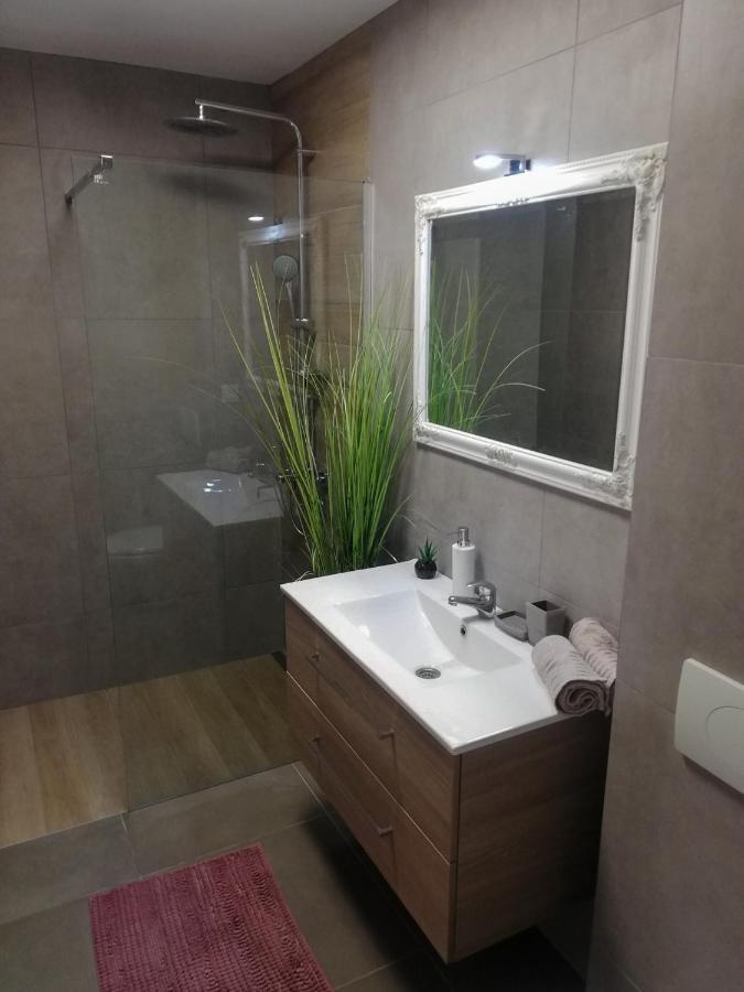 Apartmani Mistral Makarská Exteriér fotografie